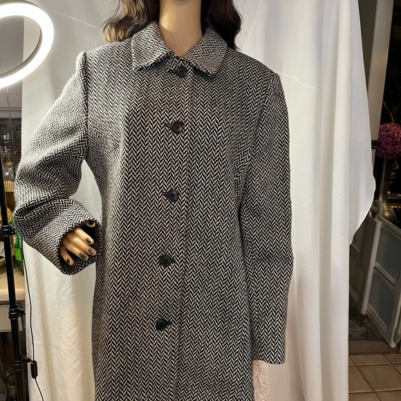 Jones New York Jackets & Blazers - Jones Of New York Coat